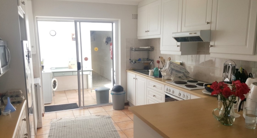 To Let 1 Bedroom Property for Rent in Marina Da Gama Western Cape